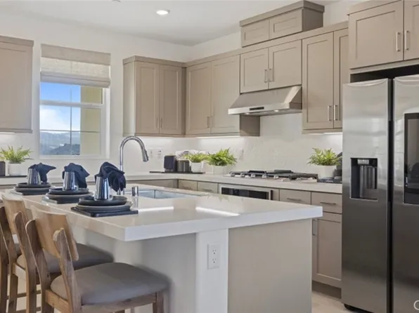1210 Windmill Rd, Rancho Mission Viejo, CA 92694