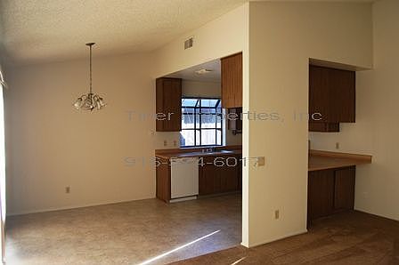 4th image of 6636 Carmelwood Dr