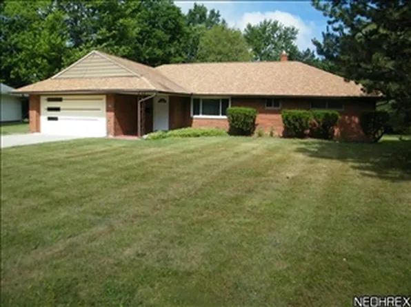 482 Jeannette Dr, Richmond Heights, OH 44143