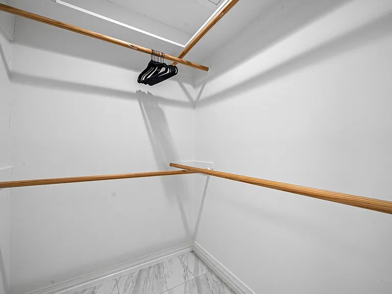 9022 Quebec Dr — Photo 35