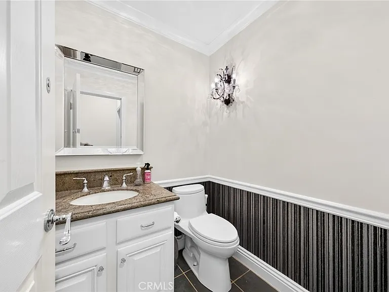 21004 Mendenhall Ct — Photo 24