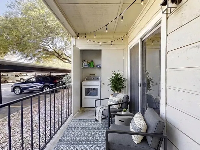 Avalon Apartments — Photo 47