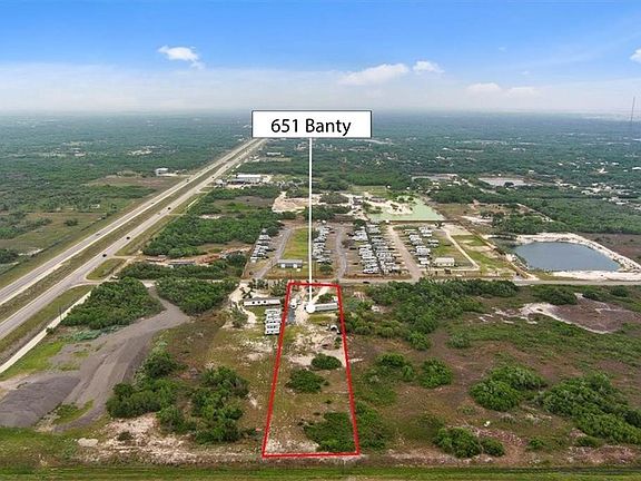 4th image of 615 Banty Ln