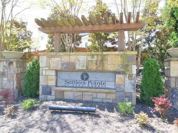 420 Plymouth Pass Dr, Lexington, SC 29072