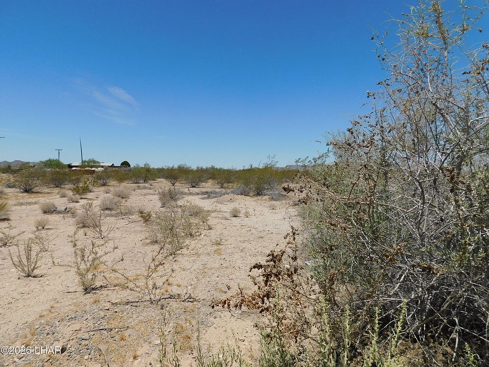2nd image of 38304 Harquahala Rd