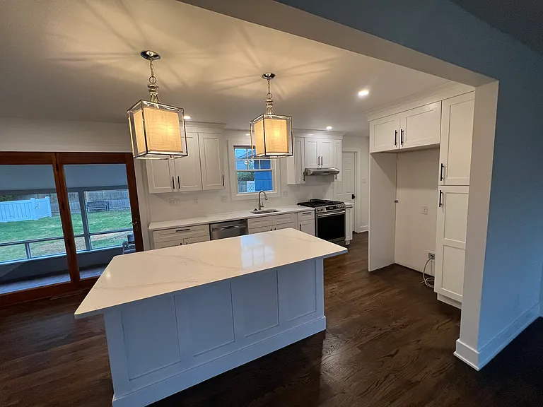 620 Hollywood Dr — Photo 4