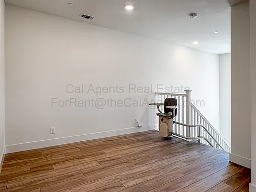 5583 Dublin Blvd Photo 1