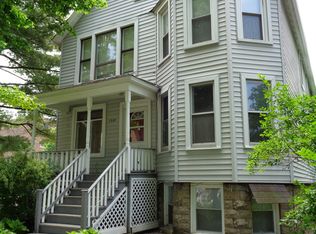 1397 Brown St APT 1, Des Plaines, IL 60016