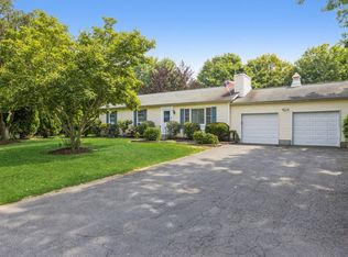 1255 Donna Dr, Mattituck, NY 11952