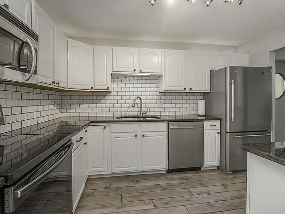 4th image of 1700 Four Oaks Rd APT 219