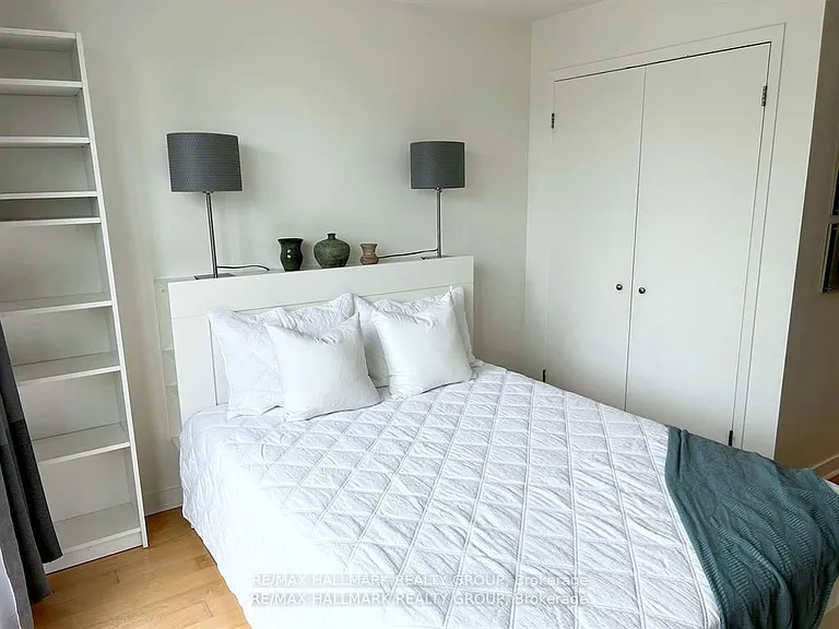 202 Saint Patrick St #12 — Photo 15