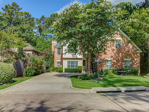 2nd image of 334 Camden Hls W