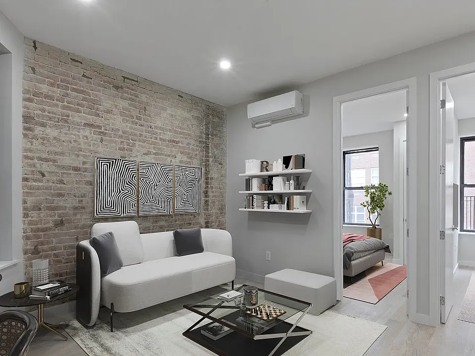 128 E 86th St #2D