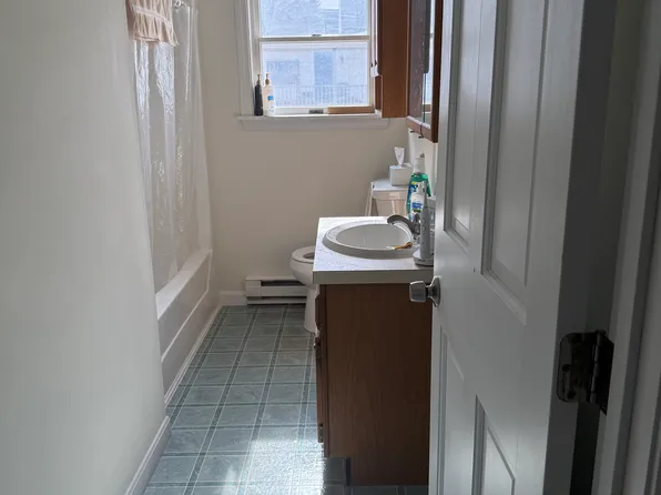 496 Brighton Ave, Portland, ME 04102