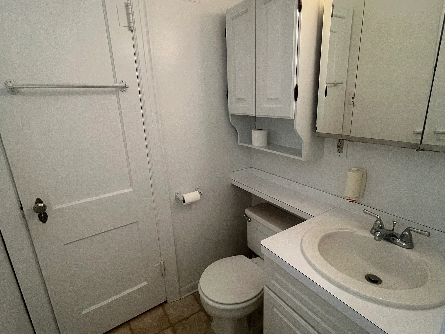 4 bed, 2824 sqft, $1,950 — Photo 4