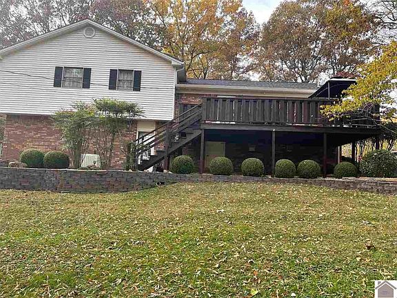 3rd image of 430 West Dr