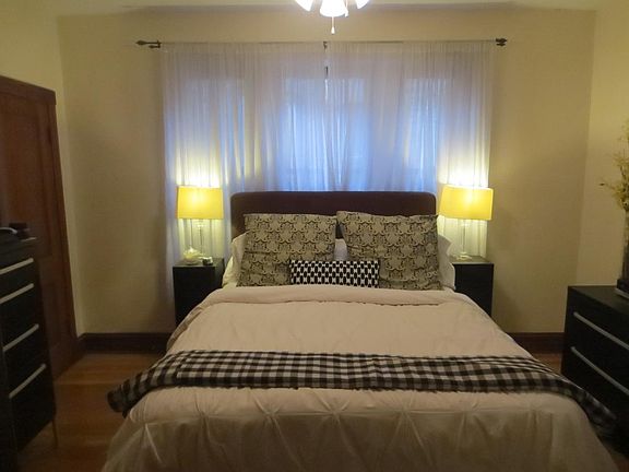 3rd image of 4438 N Artesian Ave APT 2