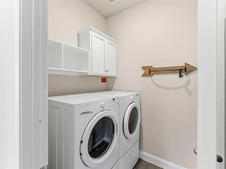 11926 Symphony Park Ct — Photo 18