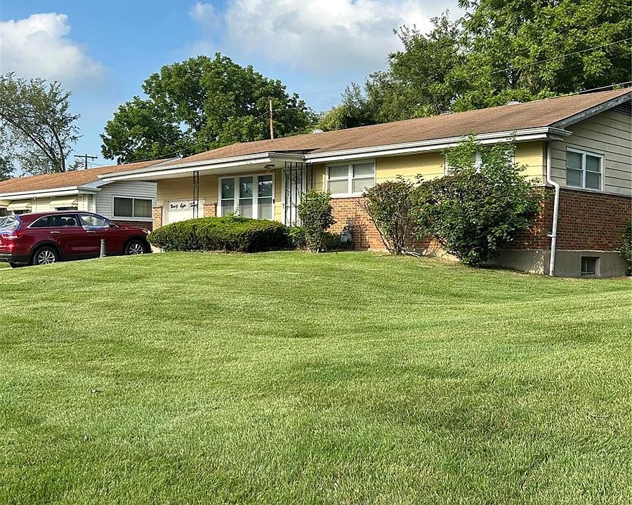 1st image of 9820 Cambria Dr