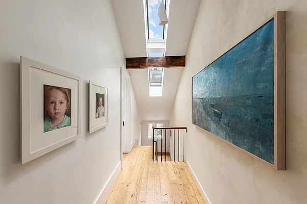 Sold by Compass | media 22