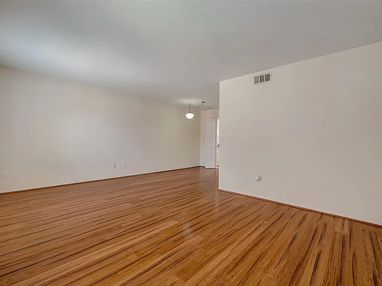 6402 Del Monte Dr #35 — Photo 10