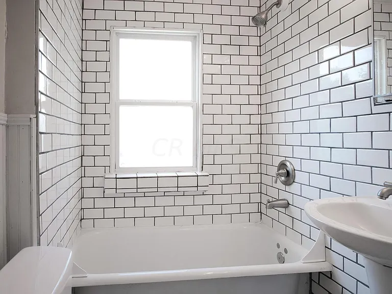 142 W California Ave — Photo 13