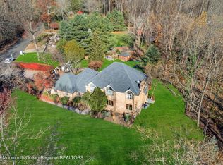 2 Beaver Hill Rd, Morganville, NJ 07751