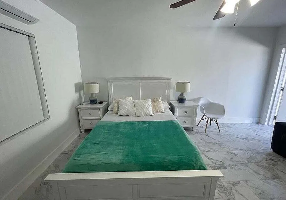 Studio, 1.0 bath, 350 sqft, $2,200 — Photo 4