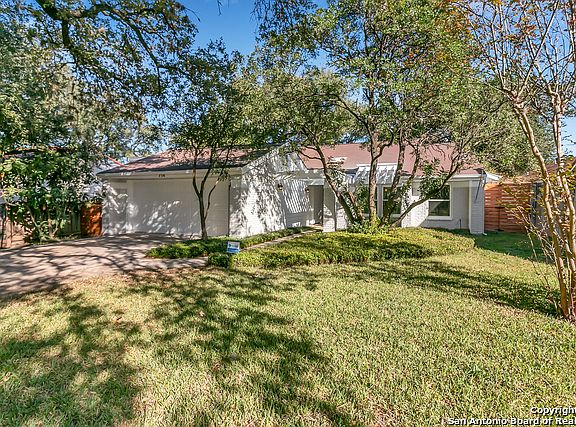 4th image of 714 Haskin Dr
