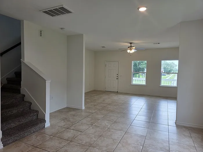 6102 White Oak Dr — Photo 9