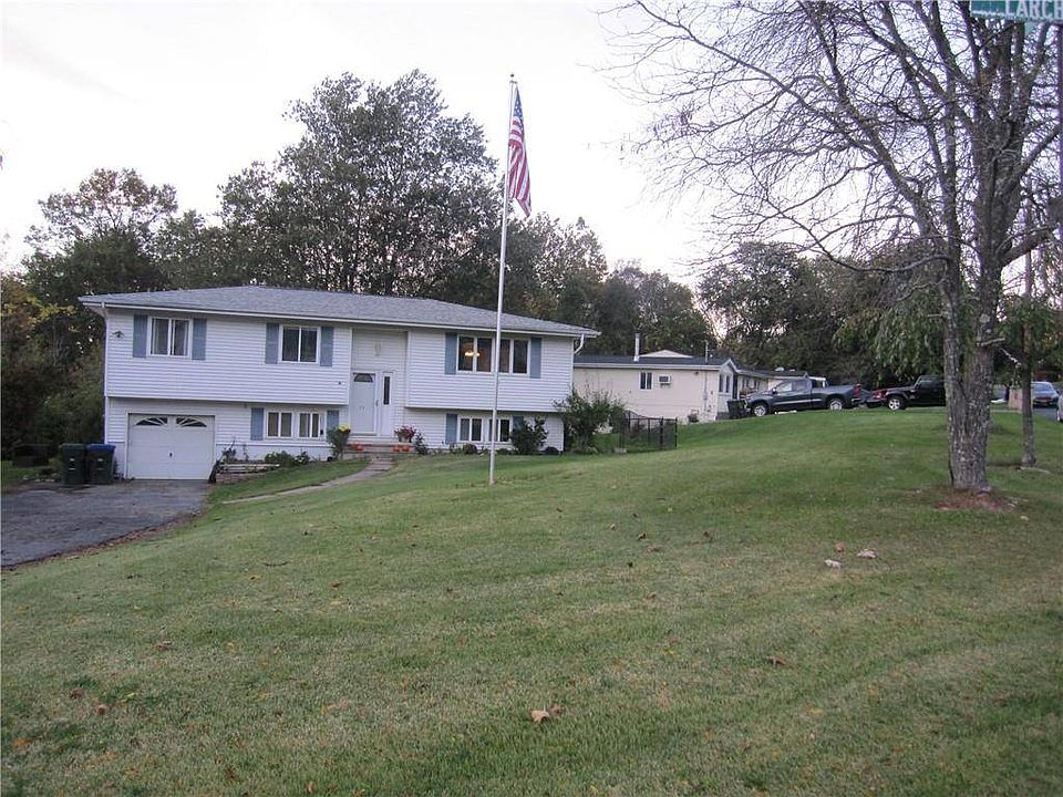1st image of 24 Birchwood Dr