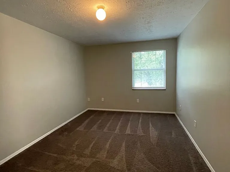 Ironwood Apartments — Photo 20