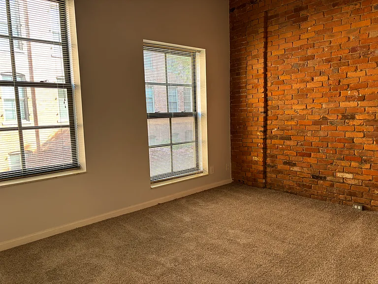 River Place Luxury Apartments — Photo 66