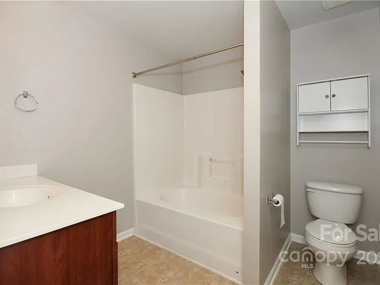 2332 Calabassas Ln — Photo 17