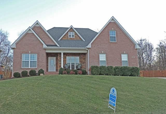 1st image of 927 Terraceside Cir