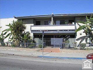 2nd image of 3345 Santa Fe Ave APT 28