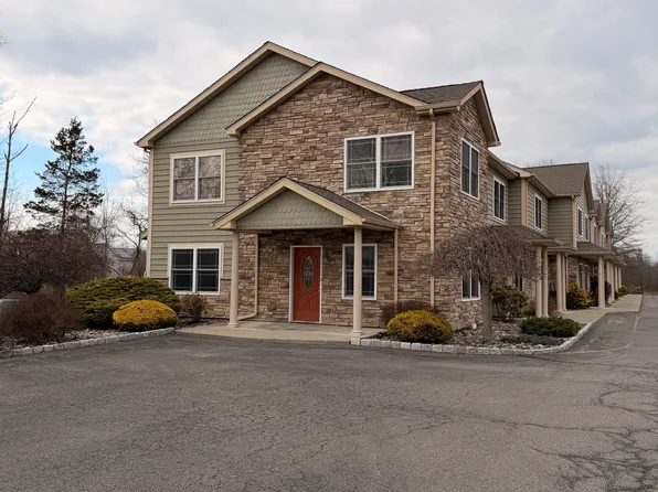 23 Second St APT 1, Gardiner, NY 12525