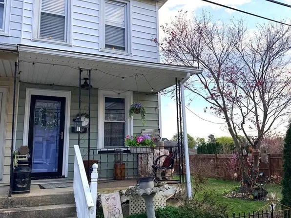 124 Kichline Ave, Hellertown, PA 18055