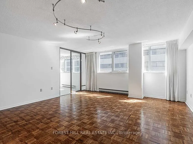360 Bloor St E #910 — Photo 13