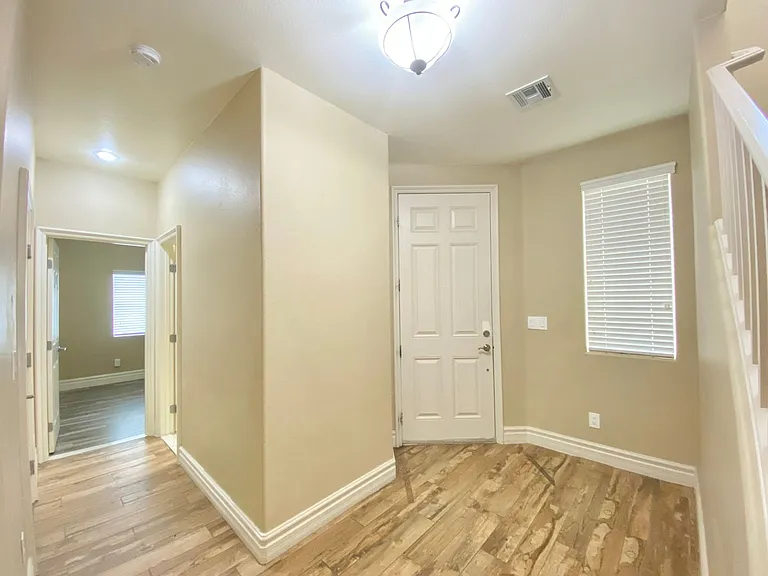 9675 Marcelline Ave — Photo 12