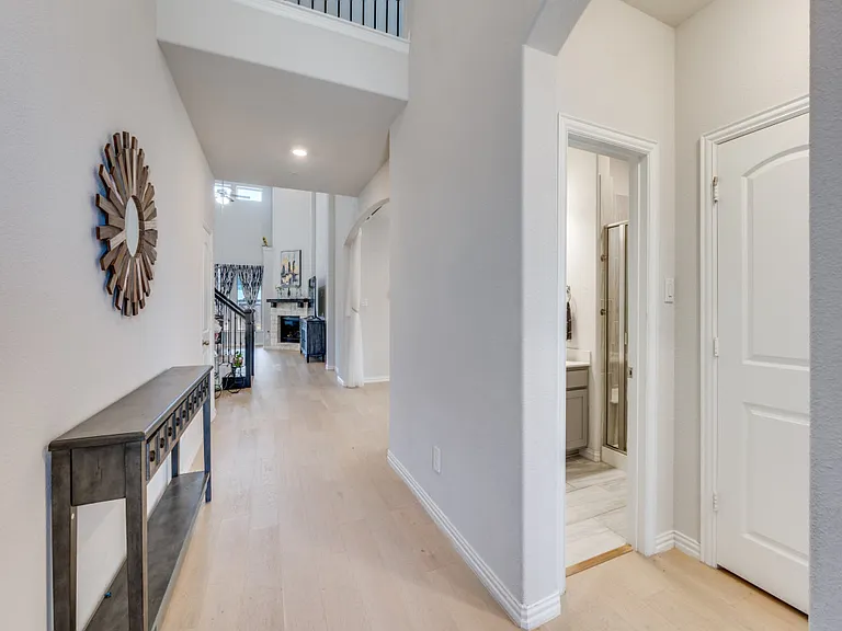 2094 Creekbluff Cir — Photo 3