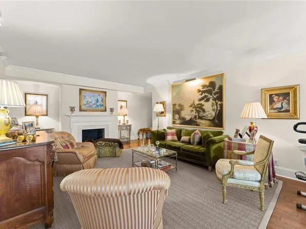 2734 Peachtree Rd NW APT C301, Atlanta, GA 30305