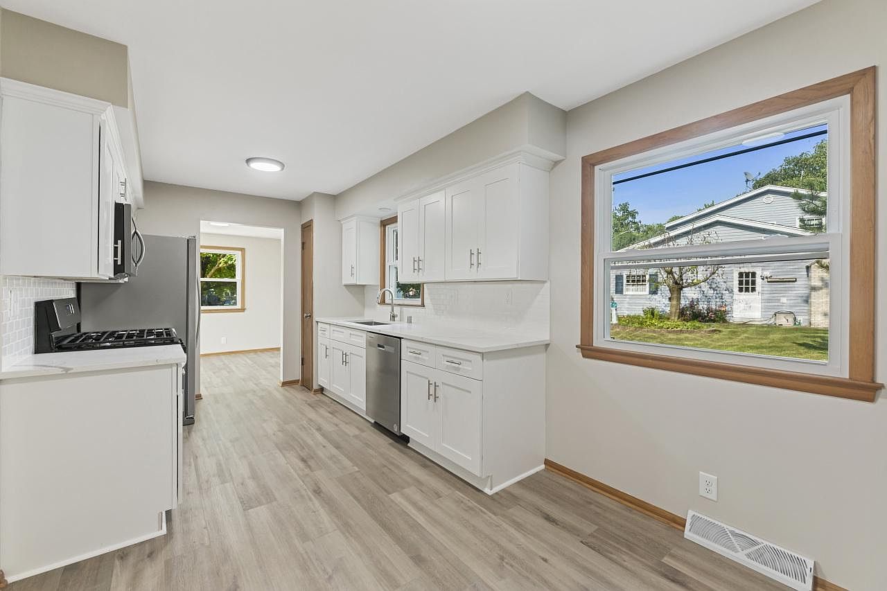 W172N8958 Shady LANE, Menomonee Falls, WI 53051 Zillow