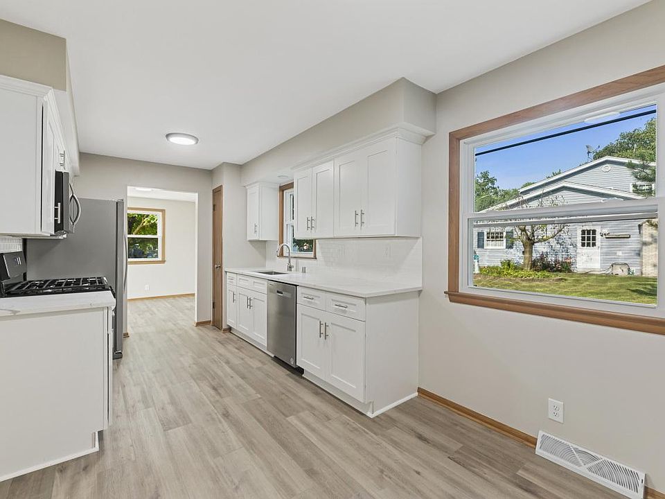 W172N8958 Shady LANE, Menomonee Falls, WI 53051 Zillow