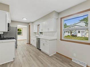 W172N8958 Shady Ln, Menomonee Falls, WI 53051