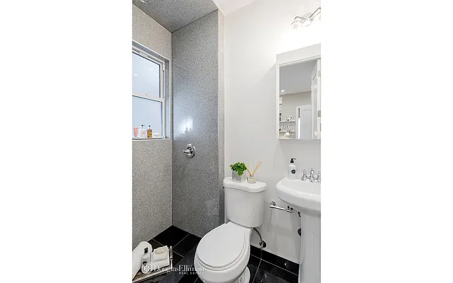 Rented by Douglas Elliman | media 31