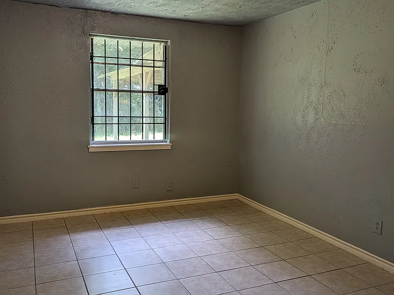 3723 Westhampton Dr — Photo 8