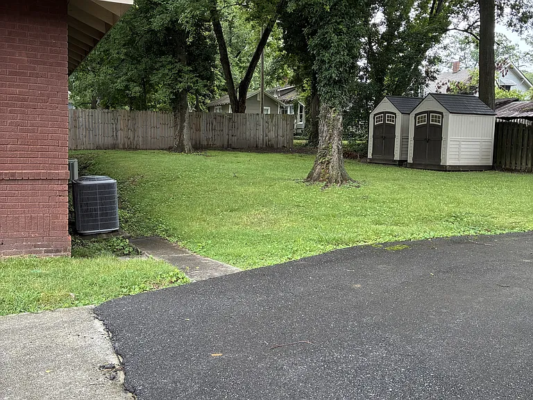 304 Short St SE #B — Photo 4