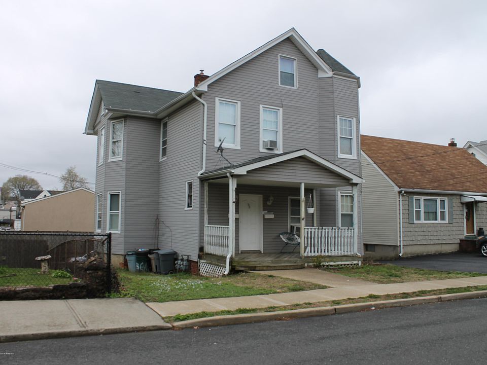 2nd image of 36 Osborn St
