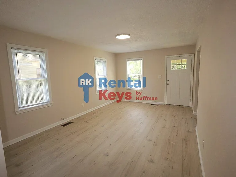 2208 Margybeth Ave — Photo 5